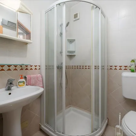 Apartment Near The Veronika