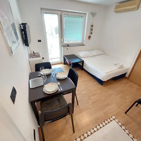 Apartment Near The Veronika *