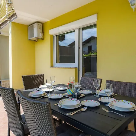 דירה Near The Veronika